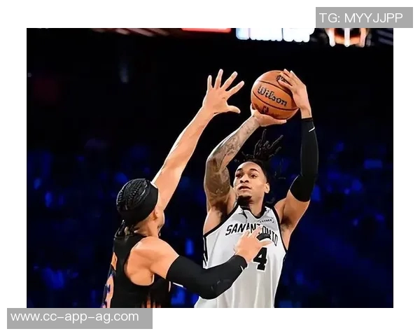 马刺三四号位优势显著文班异军突起让雷霆防线崩溃